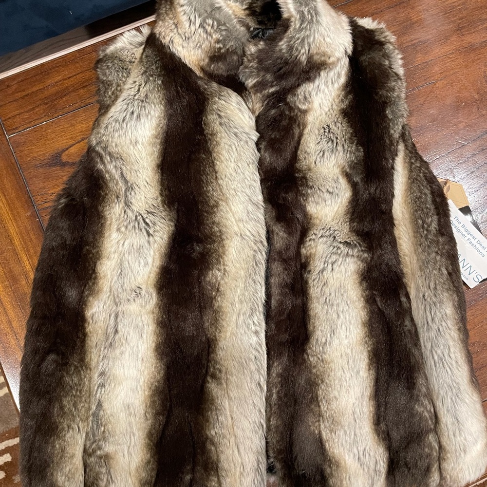 Fur vest